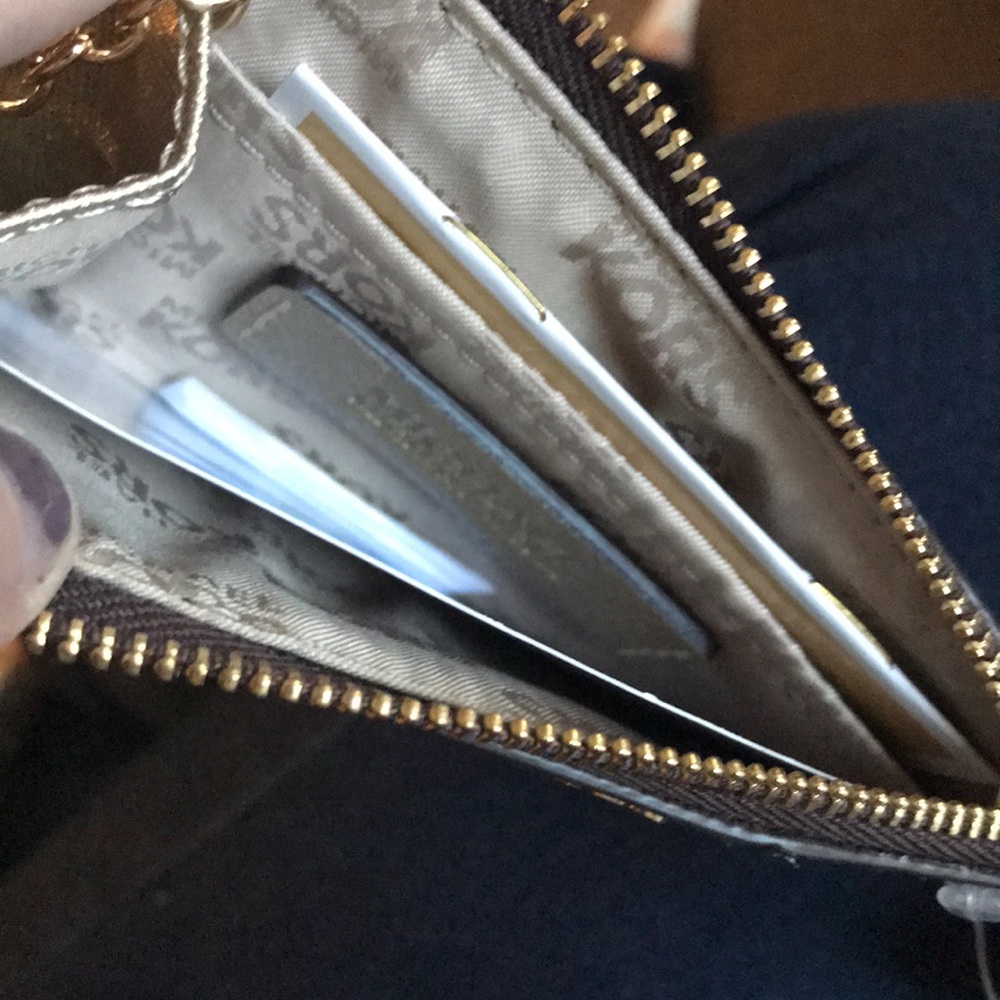 LAST ONE Michael Kors Zip glitter keychain - Picture 4 of 4